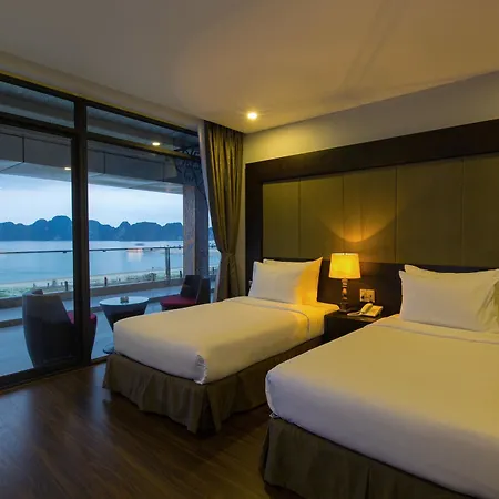 Moon Bay Ha Long Hotel