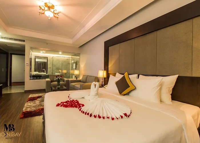 Moon Bay Hotel